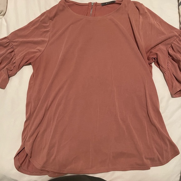 Dress blouse, NWOT. Never worse it after I took the tags off. - Picture 2 of 3